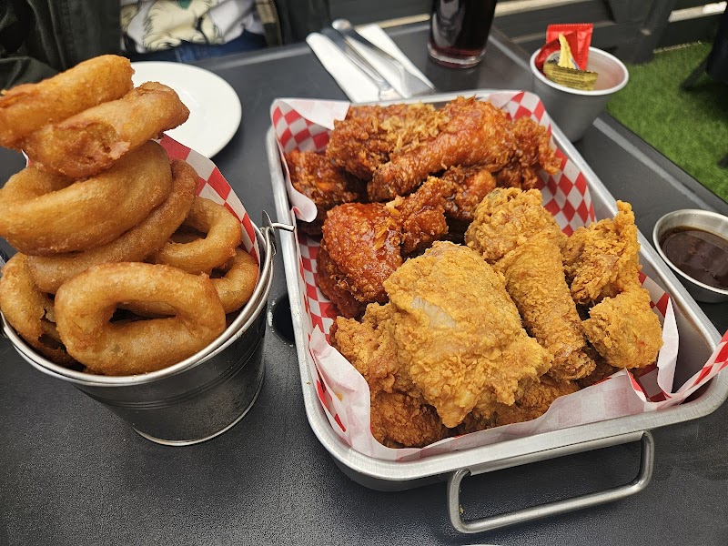 Chick and Beers - Photo 4